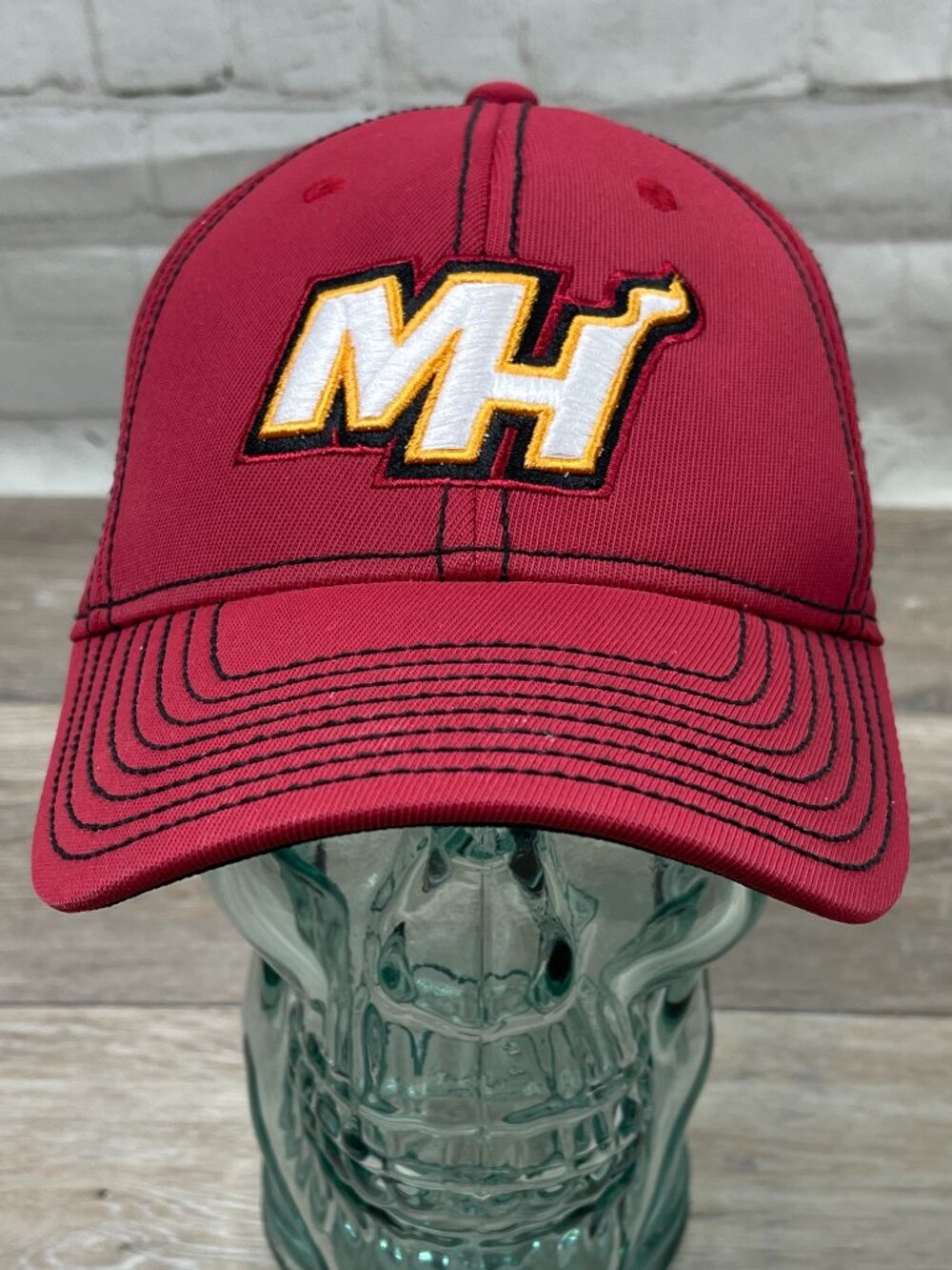 ADIDAS MIAMI HEAT NBA FITTED HAT / CAP